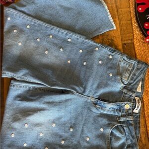 Vigoss Blue Jeans with White Floral Embroidery